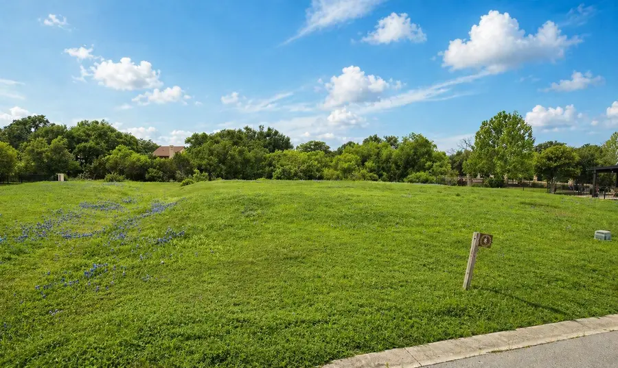 309 Grove Ct, Horseshoe Bay, TX 78657 - #2