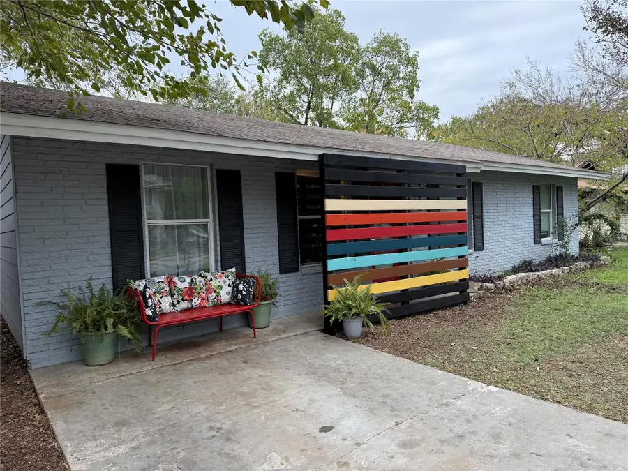 4413 Russell Dr, Austin, TX 78745 - Image #2