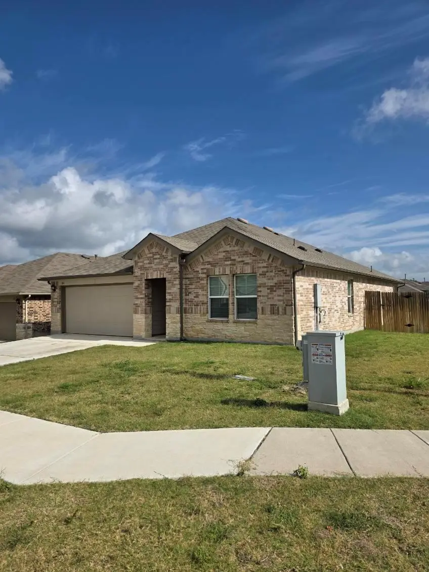104 Pronghorn Cir, San Marcos, TX 78666 - #1