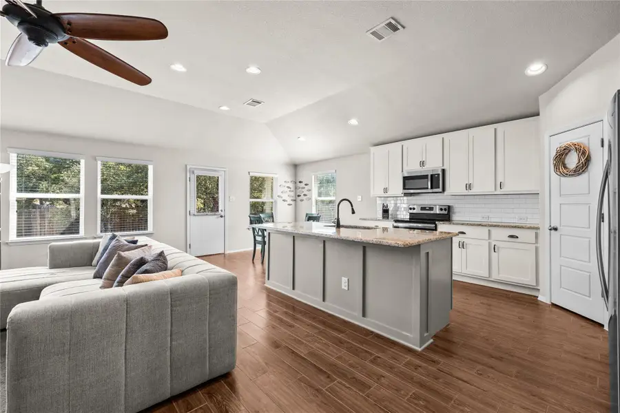 21204 Santa Rosa Ave, Lago Vista, TX 78645 - #3