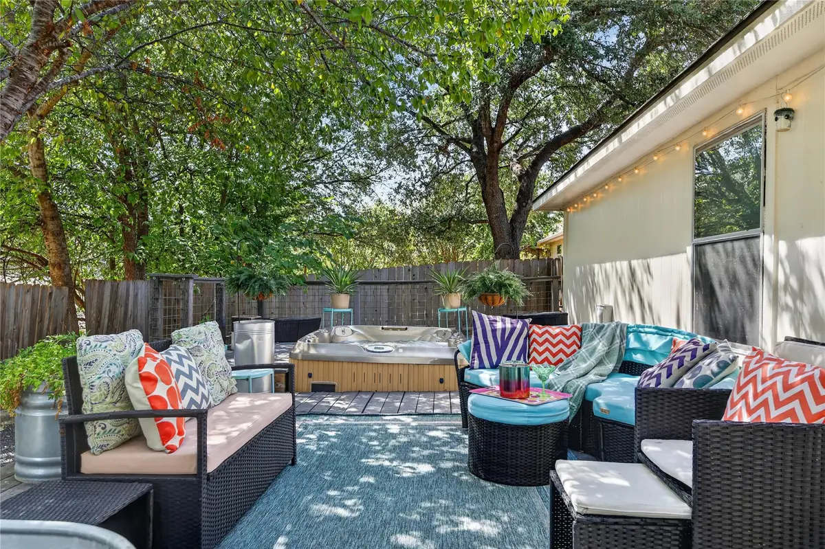 9213 Grant Forest Dr, Austin, TX 78744 - #1