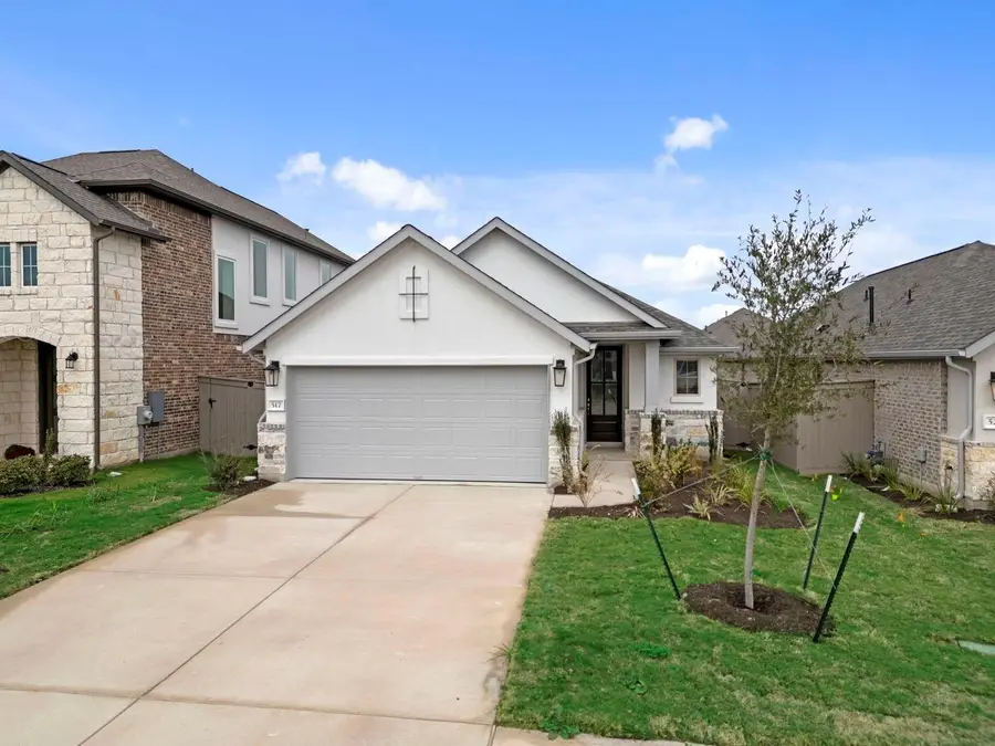 517 Bloomington Loop, Hutto, TX 78634 - Image #3