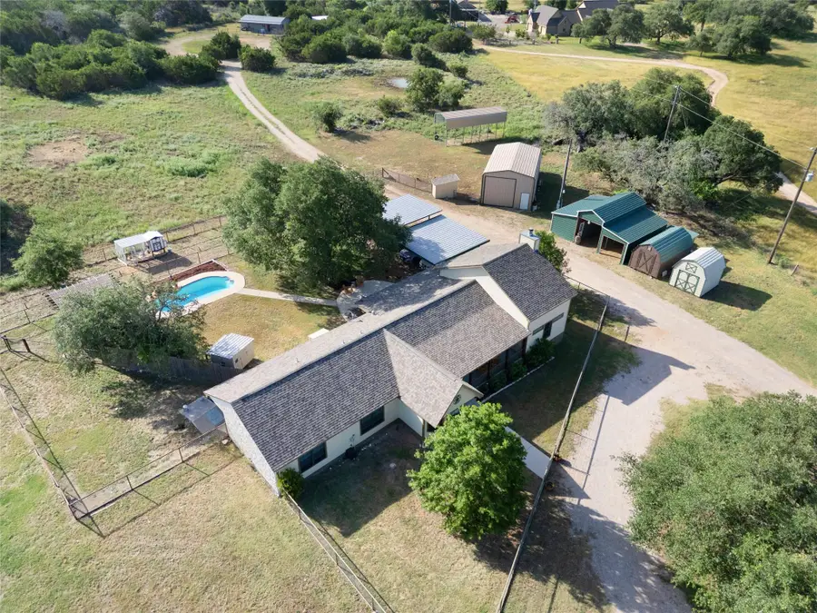 407 Windmill Rd, Burnet, TX 78611 - #2