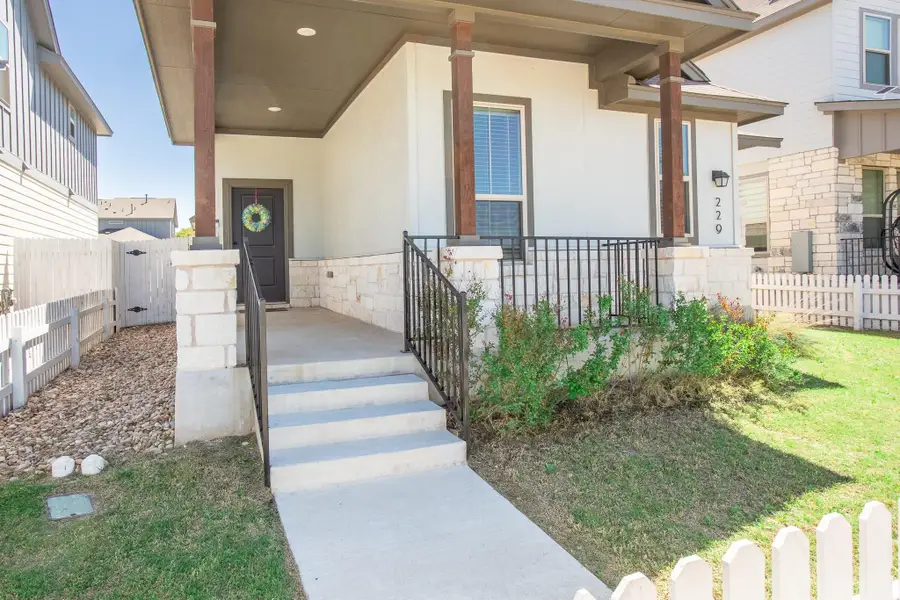 229 Treadwell Ln, Kyle, TX 78640 - #2