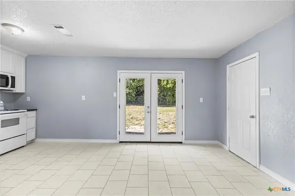 104 E Arlo Rd, Harker Heights, TX 76548