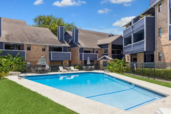 2500 Burleson Rd #200, Austin, TX 78741