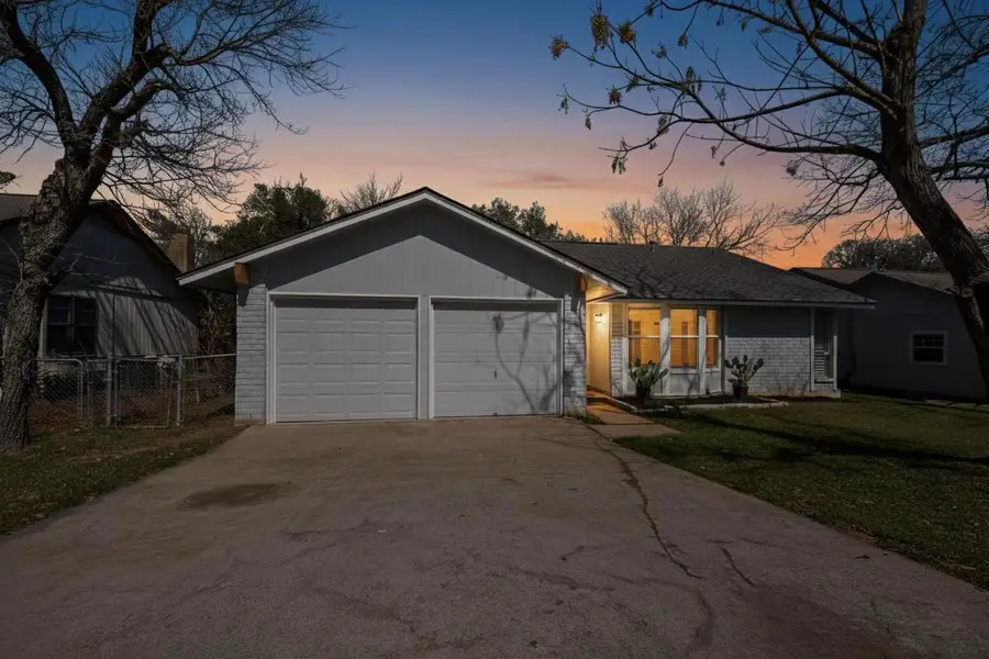 1004 Speer Ln, Austin, TX 78745 - #2