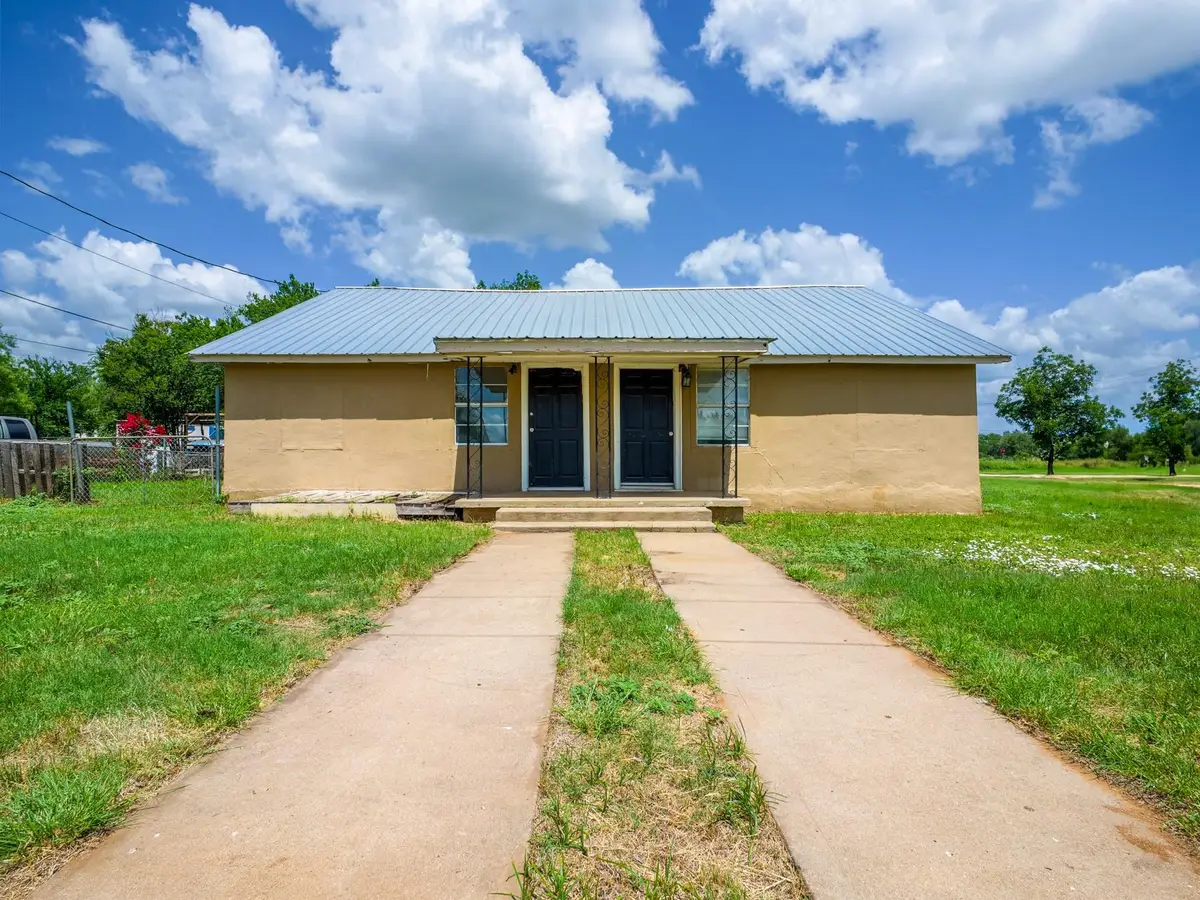 1004 Avon Ave, Llano, TX 78643 - #1