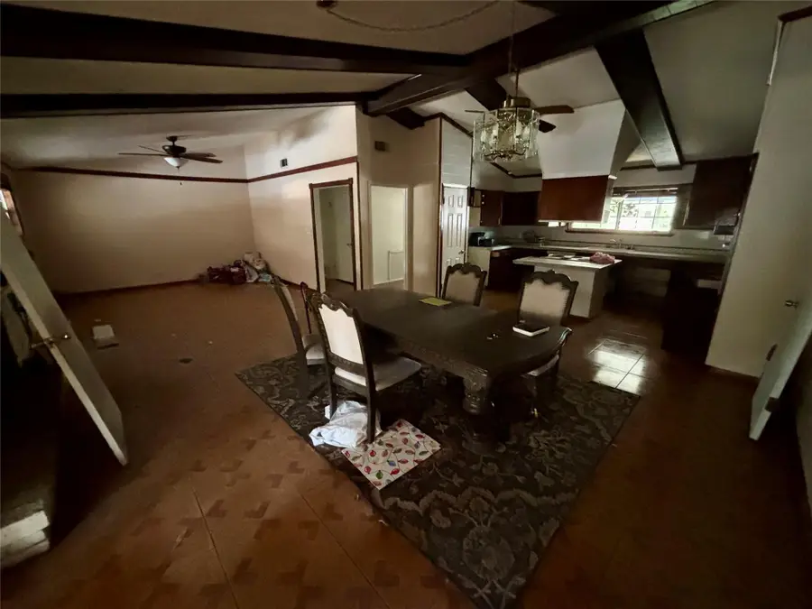 105 Kimberly Dr, Universal City, TX 78148 - #2