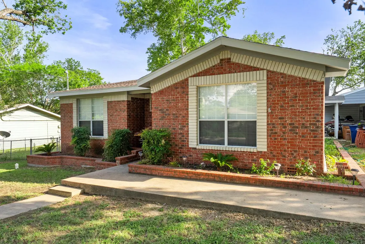 1905 Bissel Ln, Austin, TX 78745 - #1