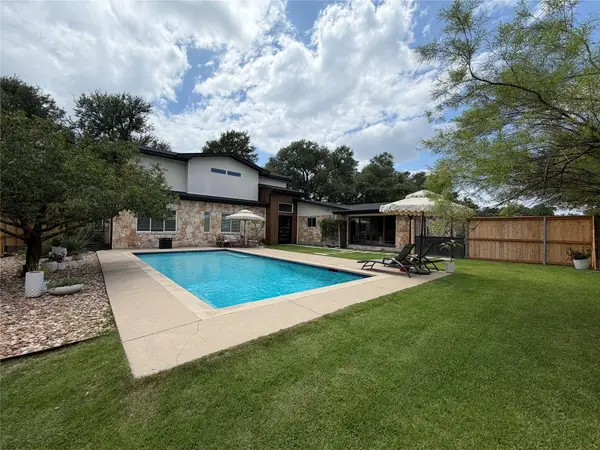 1300 Brushy Bend Dr, Round Rock, TX 78681