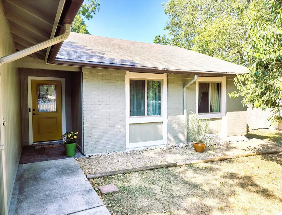 2423 Village Walk, Austin, TX 78744 - #2