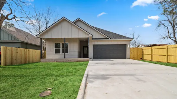 429 S Williamson St, Giddings, TX 78942