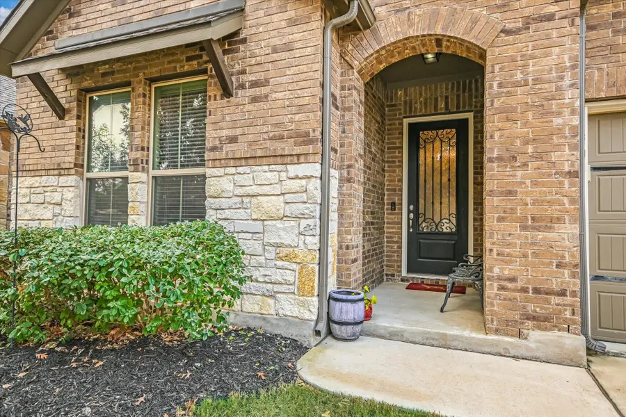 921 Isaias Dr, Leander, TX 78641 - Image #2