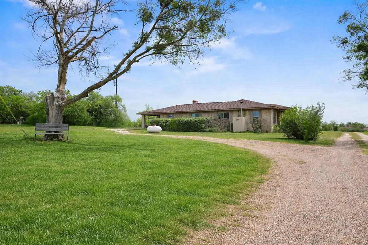 2915 County Road 153, Georgetown, TX 78626 - #1
