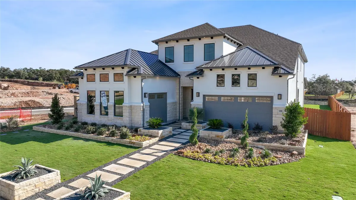 1300 Shelby Ln, Georgetown, TX 78628 - #1