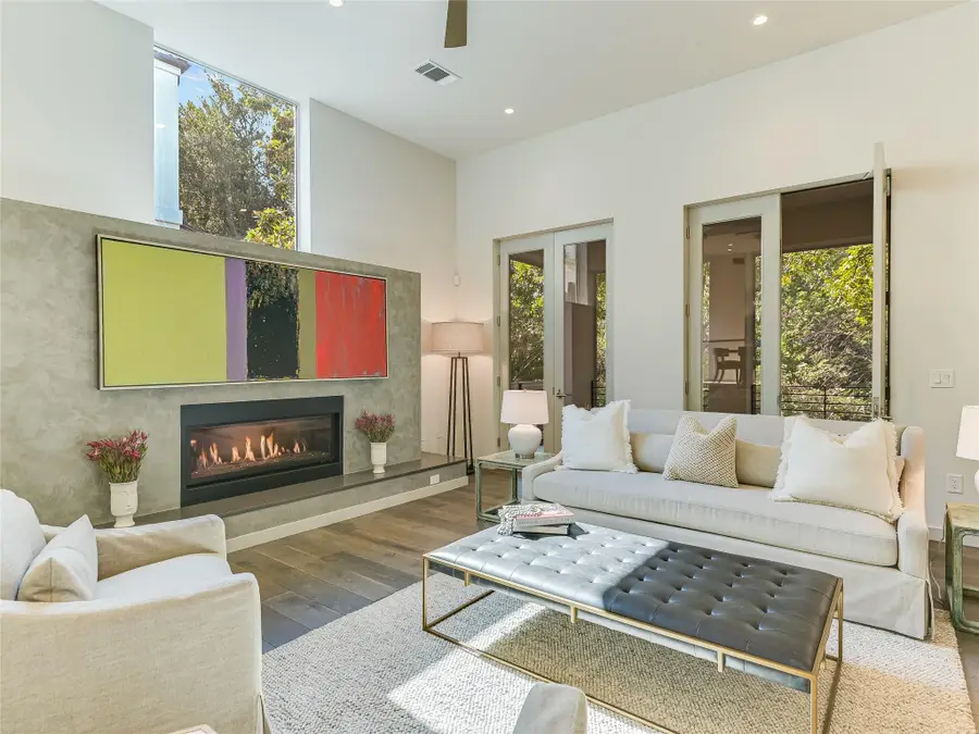 1107 W 31st St, Austin, TX 78705 - #2