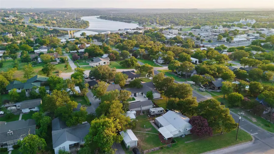 505 Avenue E, Marble Falls, TX 78654 - Image #2