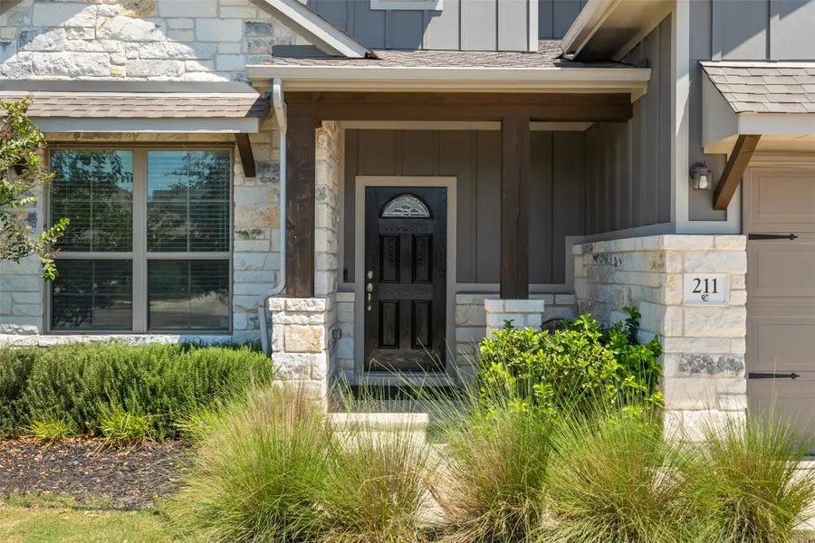 211 Brookside St, Hutto, TX 78634 - #3