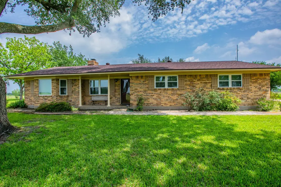 3053 Hobby Creek Rd, Burlington, TX 76519 - #2