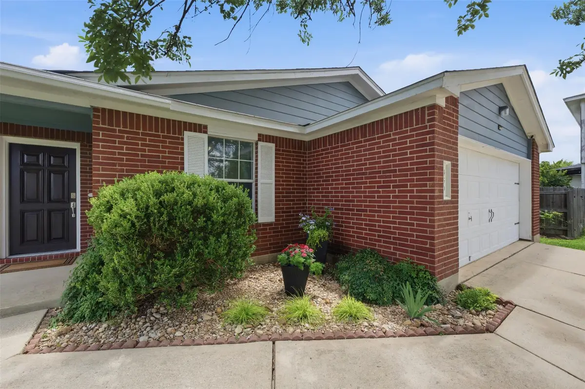 459 Jim Miller Dr, Kyle, TX 78640 - #1