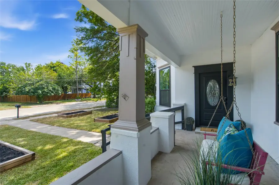 715 Saint George St, Gonzales, TX 78629 - #3