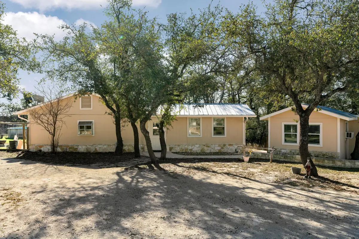 2058 Montell Rd, Wimberley, TX 78676 - #1