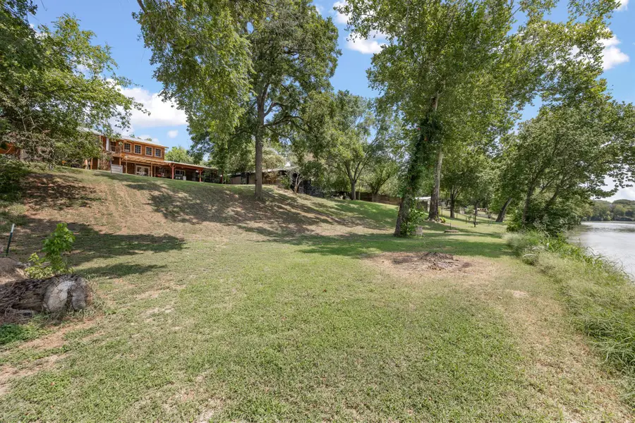 315 Riverwood Dr, Bastrop, TX 78602 - #2
