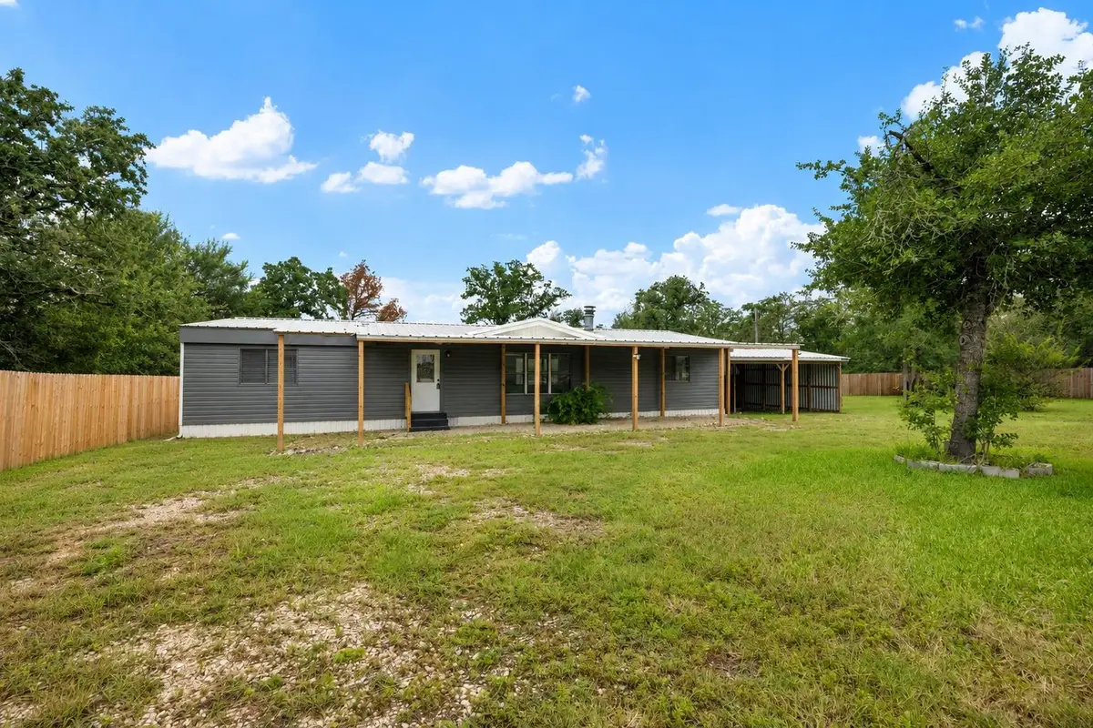 133 Deer Run, Smithville, TX 78957 - #1