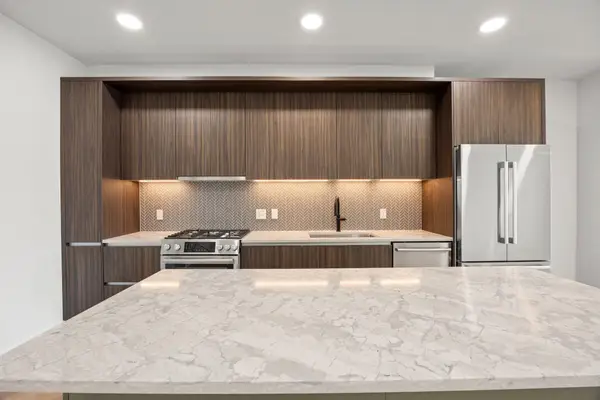 2209 S 1st St #209, Austin, TX 78704