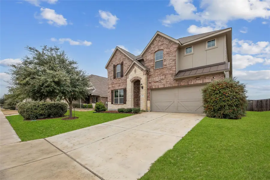 405 Farm Creek Dr, Hutto, TX 78634 - #2
