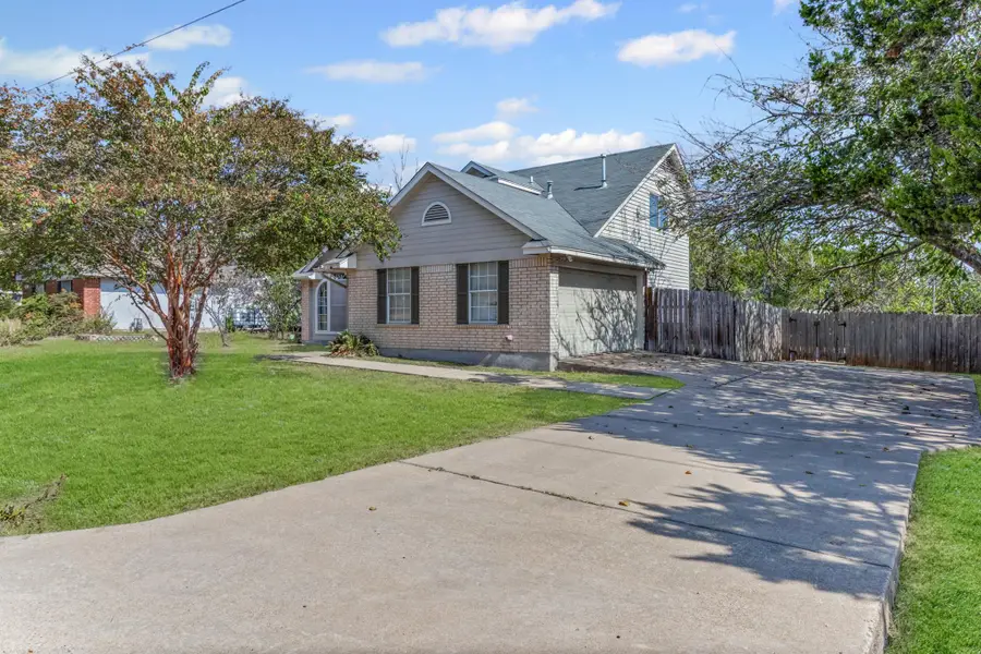 1910 Ireland Dr, Leander, TX 78641 - Image #2