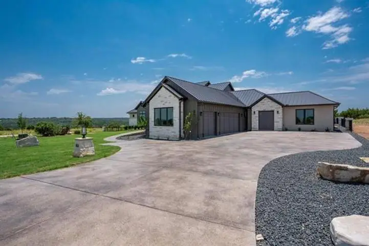 101 Meadow Beauty, Horseshoe Bay, TX 78657 - #2