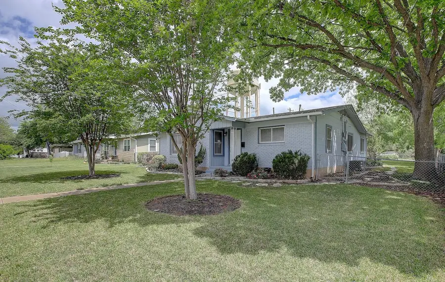 1307 Vine St, Georgetown, TX 78626 - #2