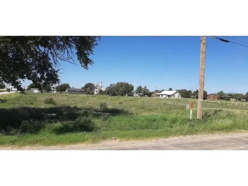 523 P Ave, Ralls, TX 79357 - Image #2