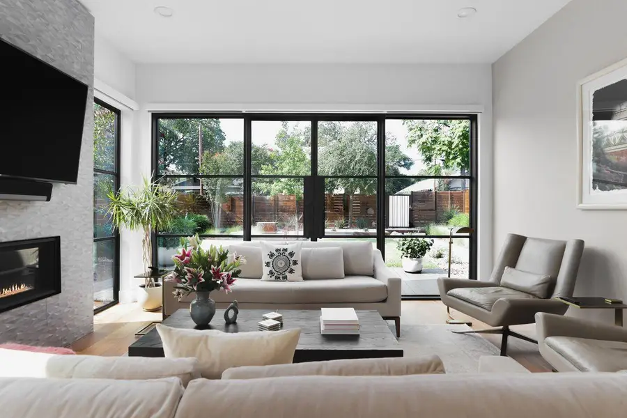 1911 E 10th St, Austin, TX 78702 - Image #3