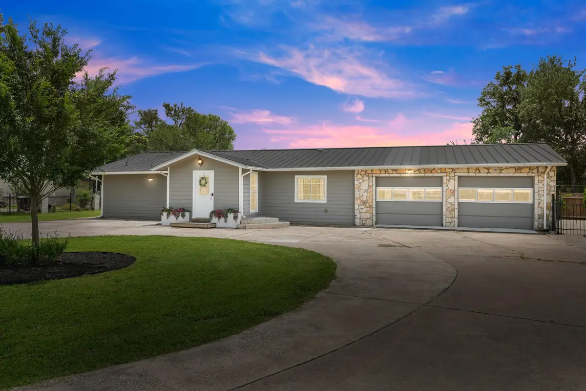 9725 Bock Rd, Buda, TX 78610 - #1