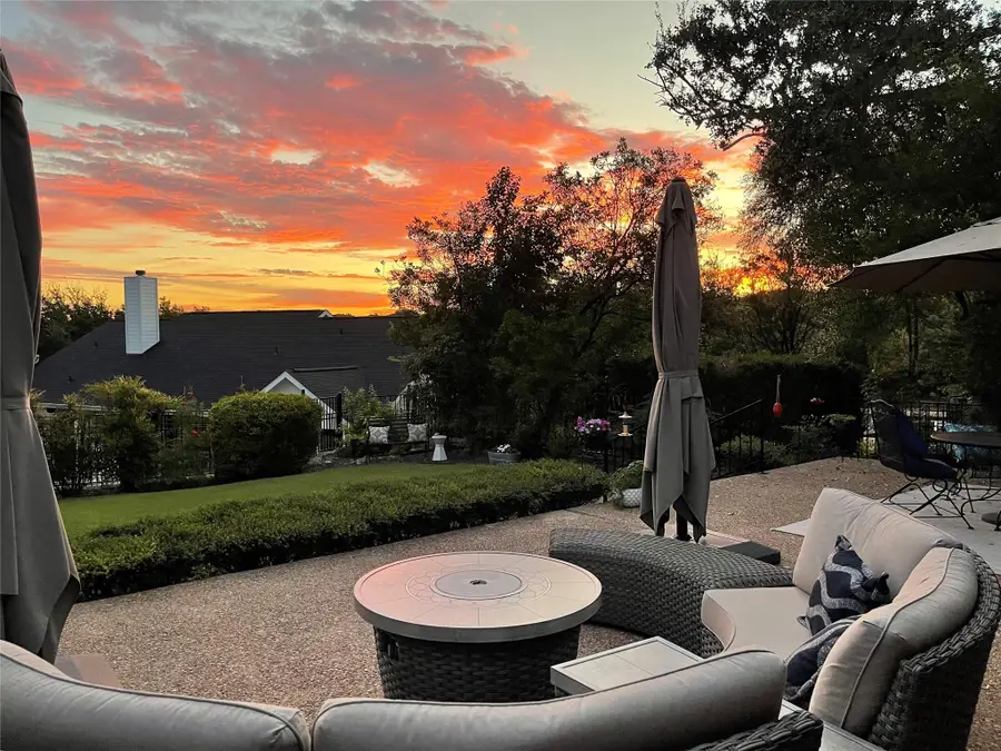 105 Melody St, Lakeway, TX 78734 - #2