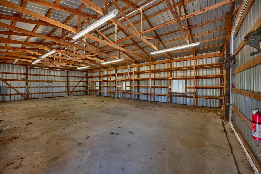 350 Owl Creek Rd, Warda, TX 78942 - #2