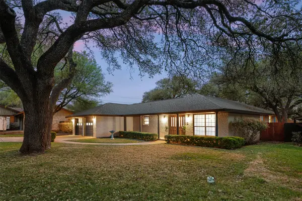 8709 Honeysuckle Trl, Austin, TX 78759