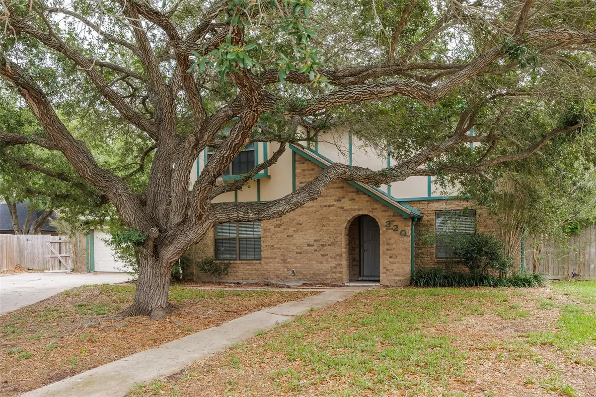 320 Long Pointe Dr, Portland, TX 78374 - #1