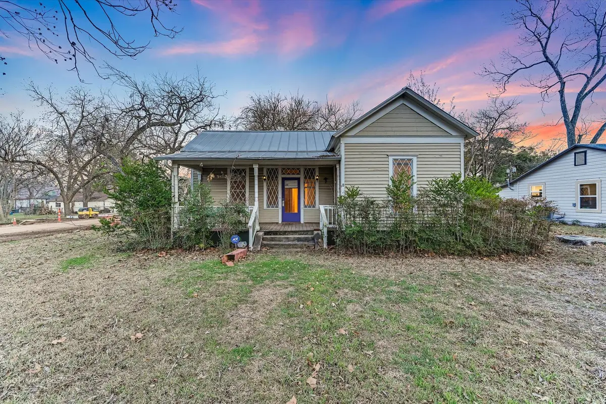 306 Garwood St, Smithville, TX 78957 - #1