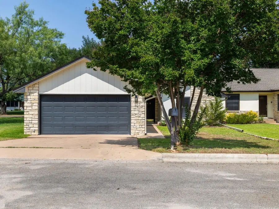 26 Fairway Ln, Meadowlakes, TX 78654 - #2