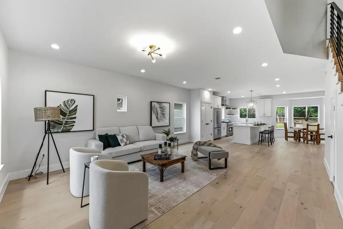 13 Autumn Oaks Dr, Lakeway, TX 78738 - #1