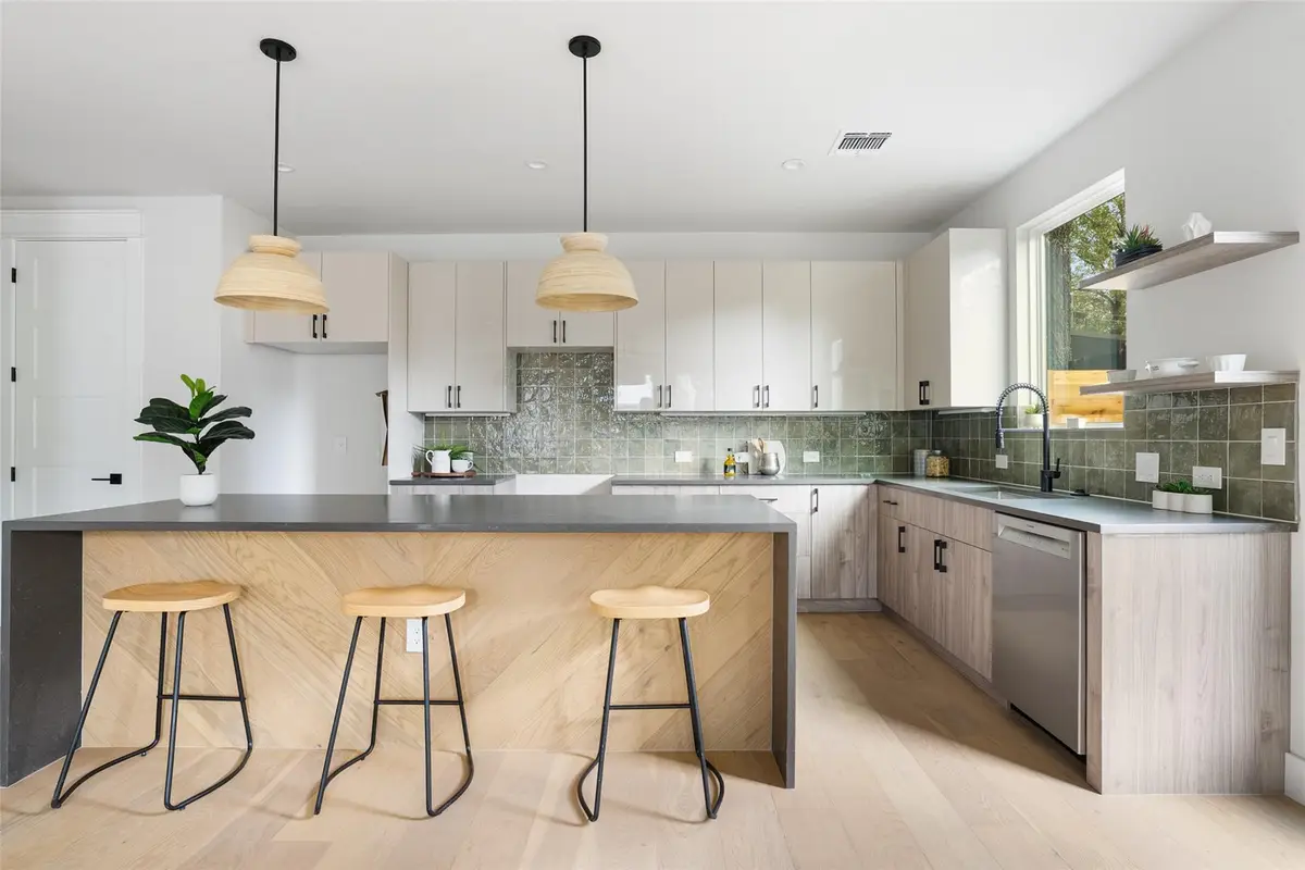 2001 Rountree Dr #2, Austin, TX 78722 - Image #1