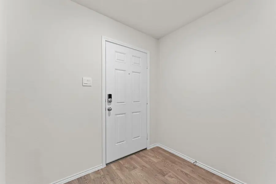 304 Wild Goose Dr, Luling, TX 78648 - #3