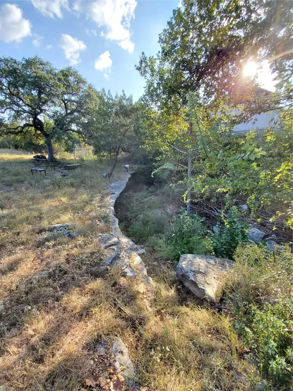 2922 Travis Lakeside Dr, Spicewood, TX 78669