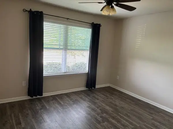 501 San Antonio Riverwalk St, Hutto, TX 78634