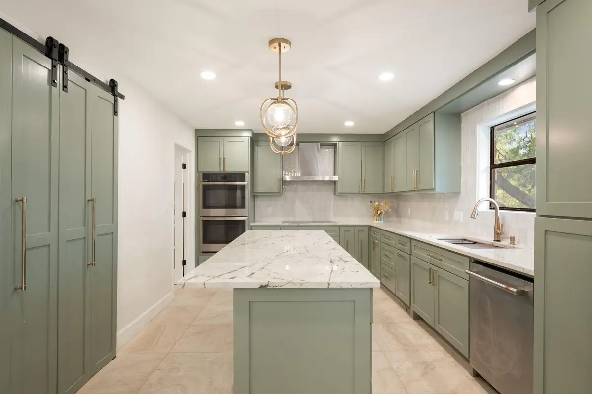 210 Waxwing Dr, Buda, TX 78610 - #1