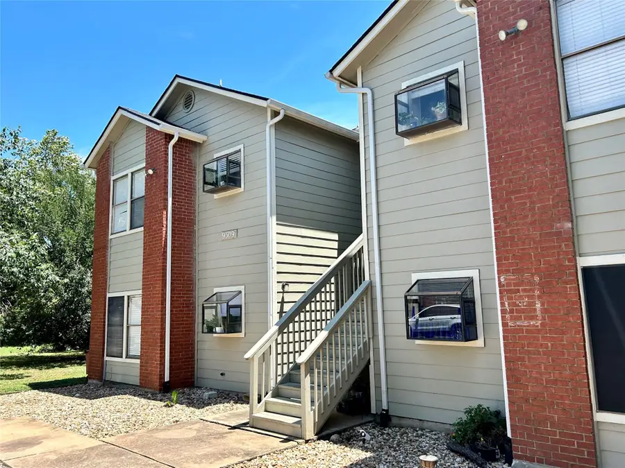 9509 Kempler Dr, Austin, TX 78748 - #2